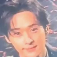 chat with ai character: Lee Know