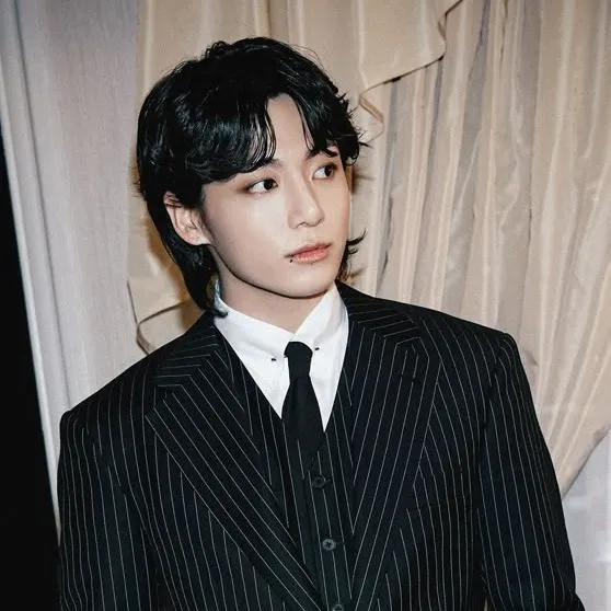 chat with ai character: jungkook