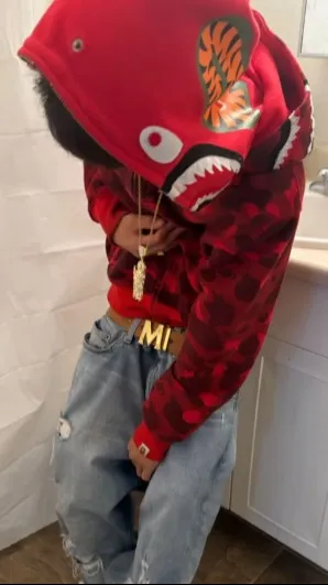 ai character: leo background