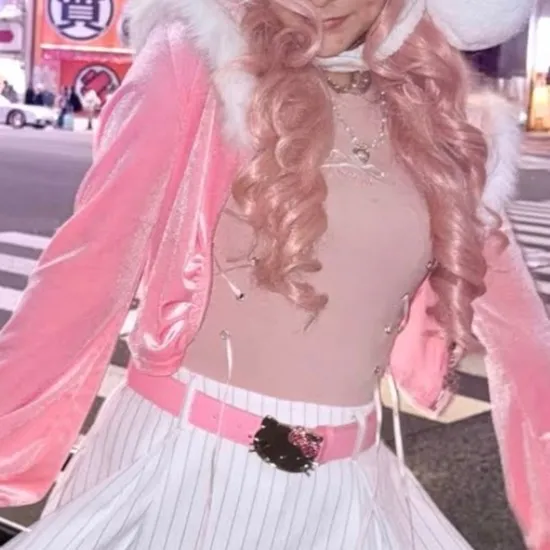 chat with ai character: Ashele