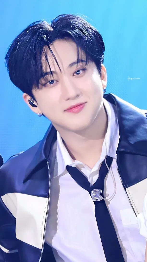 ai character: Changbin  background