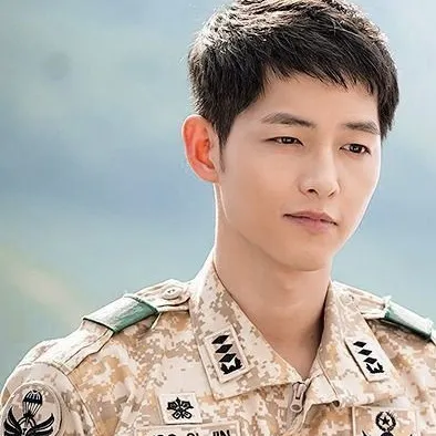 chat with ai character: Shijin