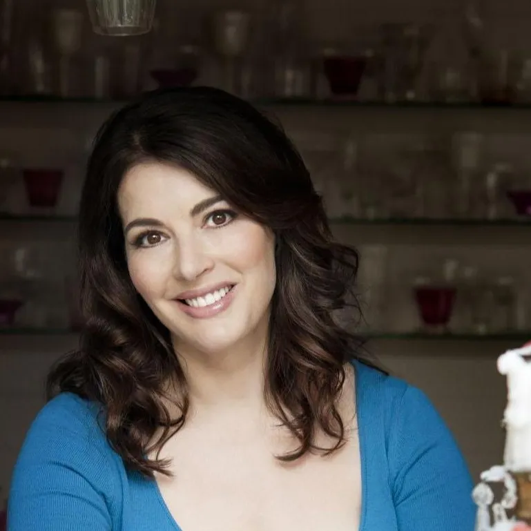 chat with ai character: Nigella