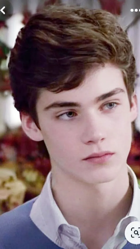 ai character: Lucien background