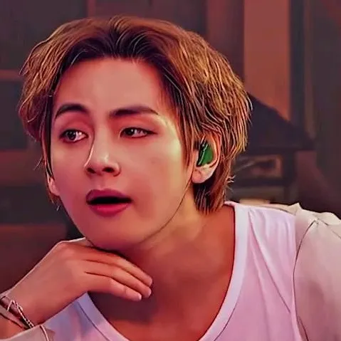 chat with ai character: Kim Taehyung