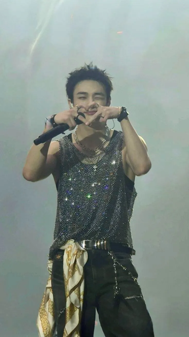 ai character: Hyunjin background