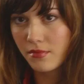 chat with ai character: Fd3