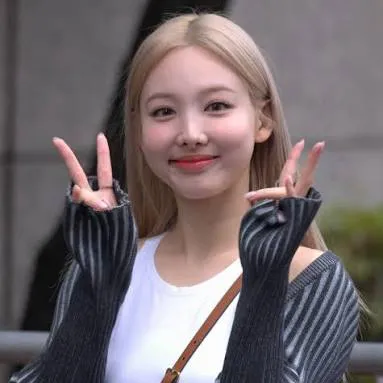 creator Nayeon mi diosa🫦's avatar