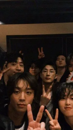 ai character: Weak hero cast bts background