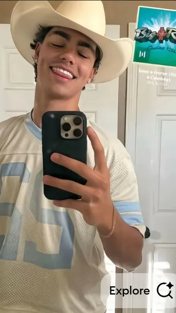 ai character: Malachai Barton background