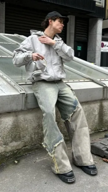 ai character: Atlas background