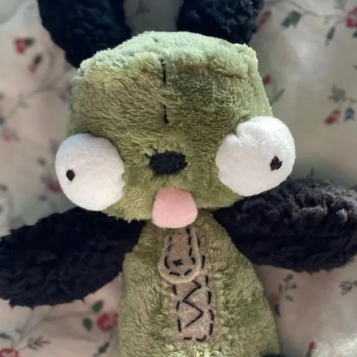 creator Em7102's avatar