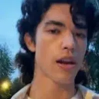 chat with ai character: Conan Gray!1