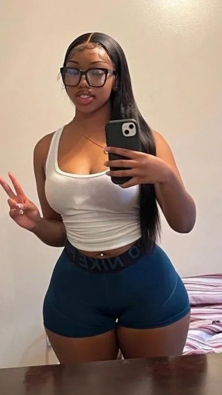 ai character: kimberly jones background