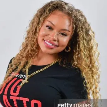 chat with ai character: Alyssa