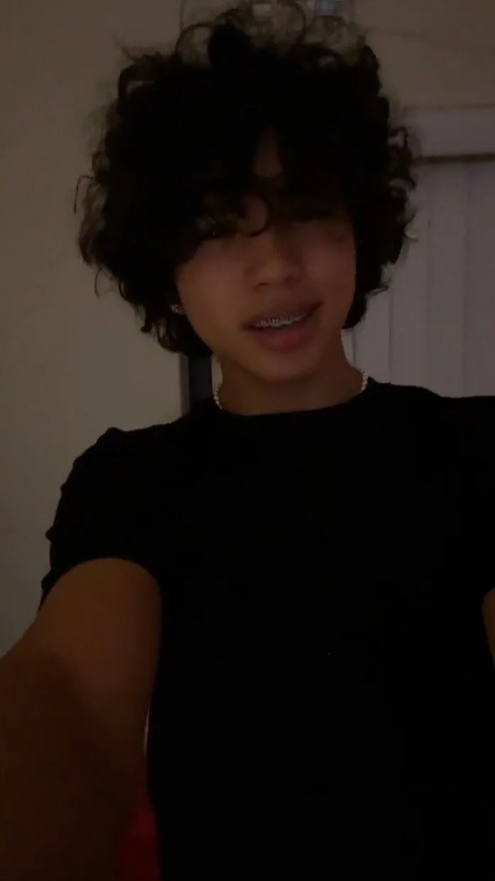 ai character: CAMREON background