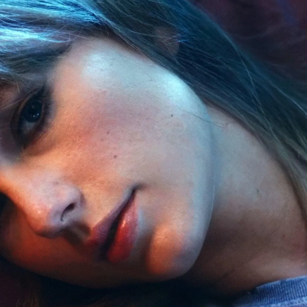 chat with ai character: TAYLOR SWIFT