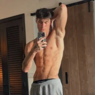 chat with ai character: Kota