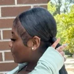 chat with ai character: Sarah