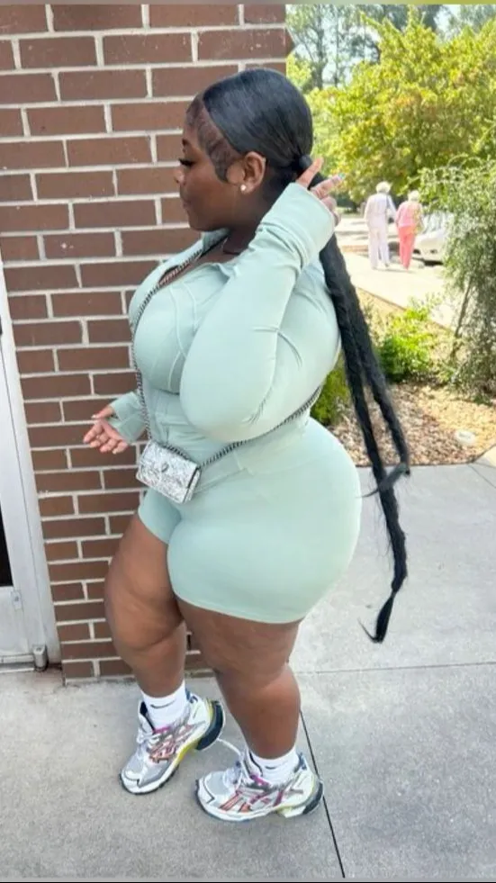 ai character: Sarah background