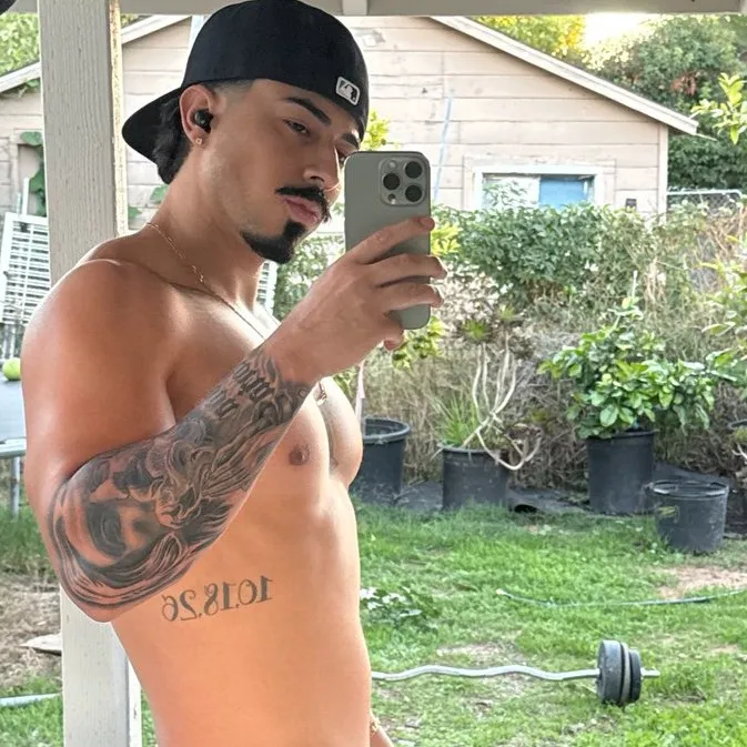 chat with ai character: Zamdrian