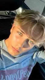 ai character: Justin background