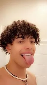 ai character: Enzo background