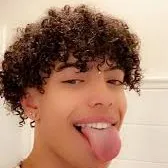 chat with ai character: Enzo