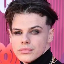 chat with ai character: Yungblud