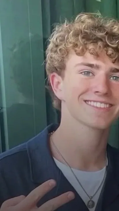 ai character: Walker Scobell background