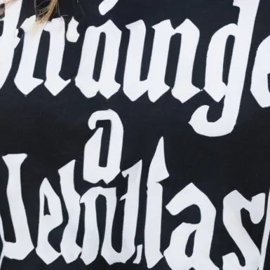 chat with ai character: Isabella