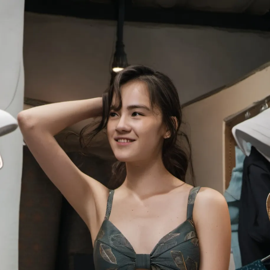 chat with ai character: Kimberly