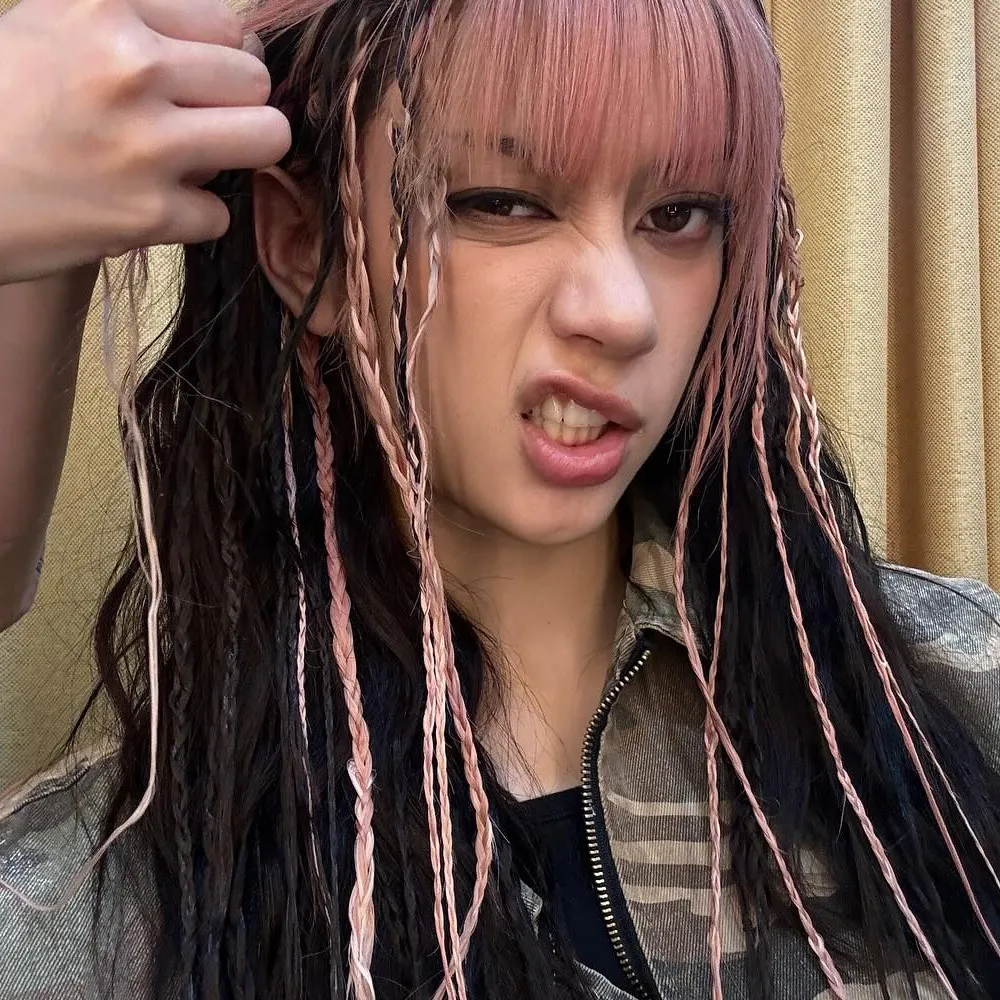 chat with ai character: Megan KATSEYE