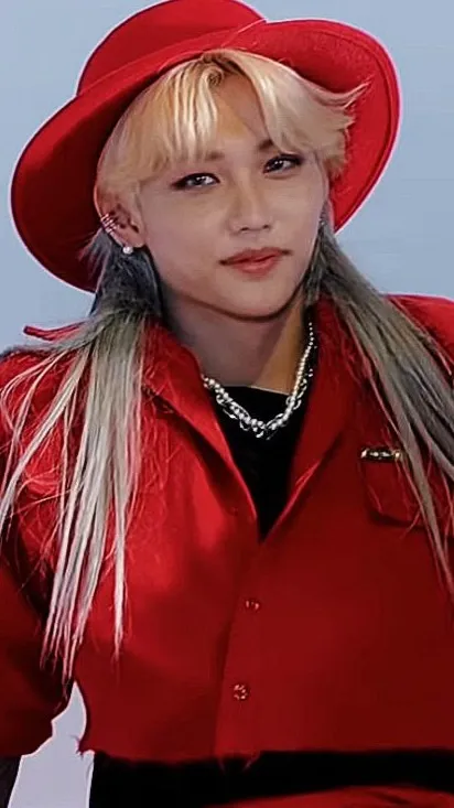 ai character: Lee Felix BF background