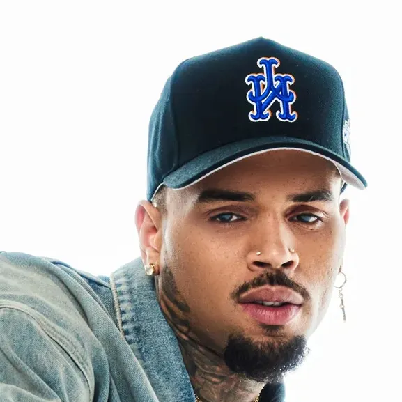 chat with ai character: Chris Brown