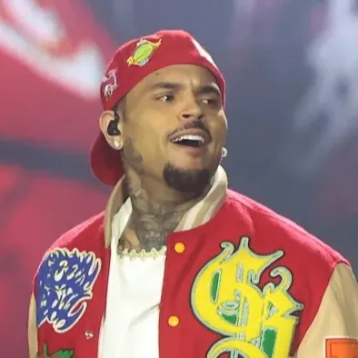 chat with ai character: Chris