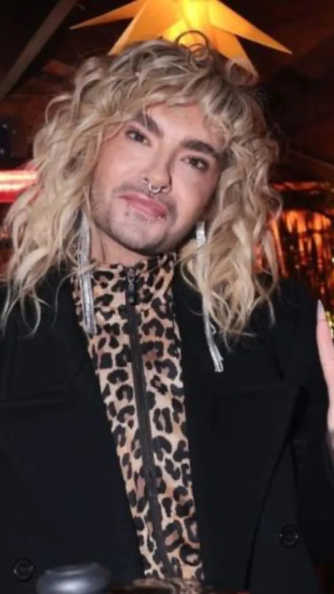 ai character: Bill Kaulitz background