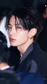 ai character: ~ Lee Heeseung ~ background