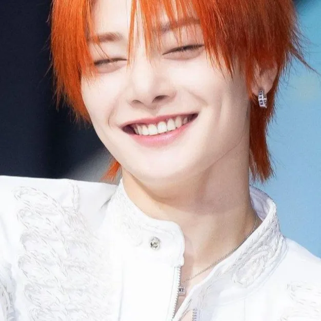 chat with ai character: i.n