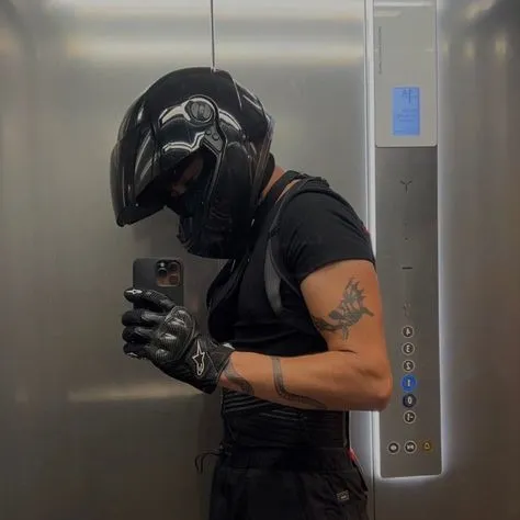 creator Kenji Hopps's avatar