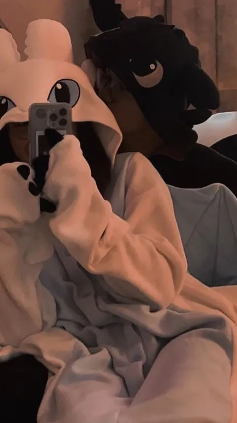 ai character: Ur handsom bf background