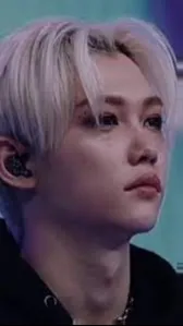 ai character: Skz Triste background