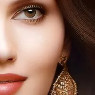 chat with ai character: Shopie