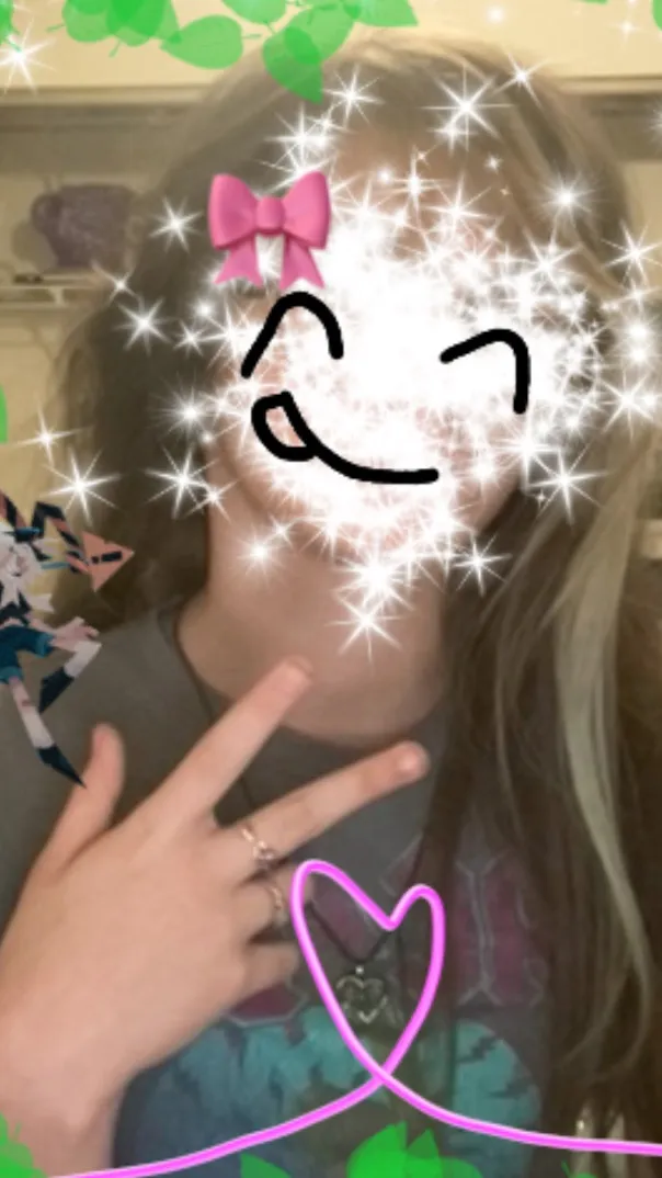 ai character: 𝓚𝒶𝓁𝑒𝓃𝒶 background