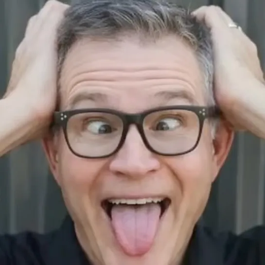 chat with ai character: David baszucki