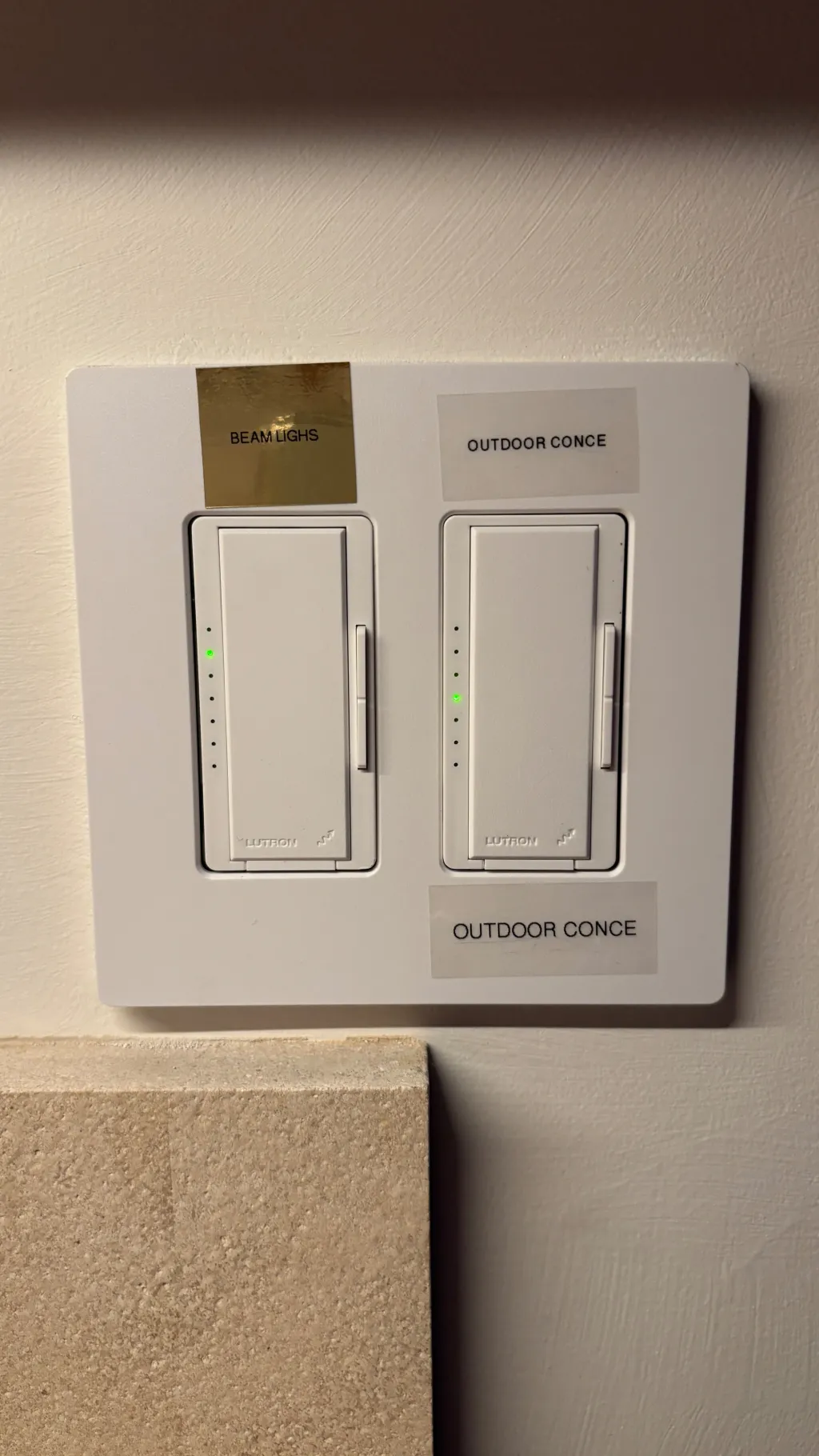 ai character: light switch  background