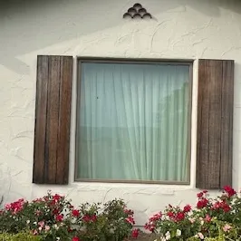 chat with ai character: fat uzi