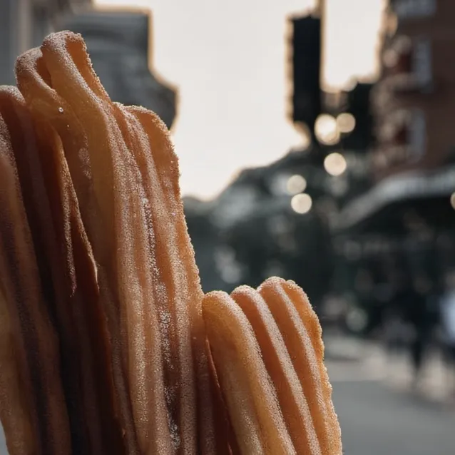 chat with ai character: Churros