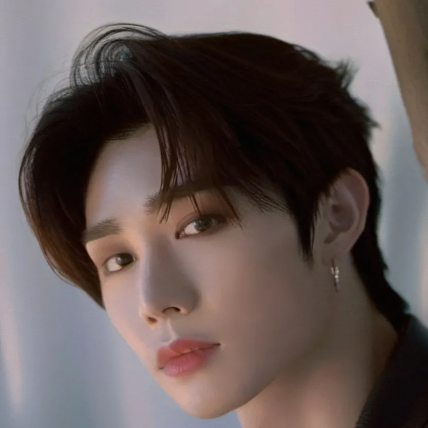 chat with ai character: Zayn