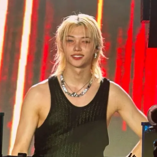 creator ~FELIX’S•WIFE~'s avatar